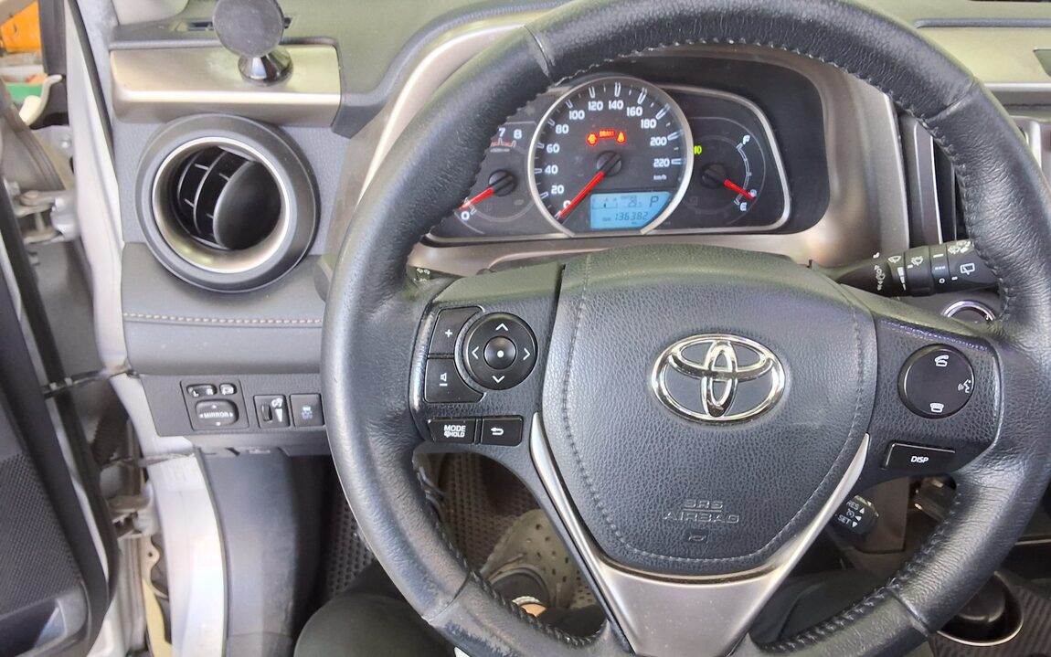 TOYOTA RAV4 (4TH GEN) 2.5 4WD 2014 - zdjęcie 17