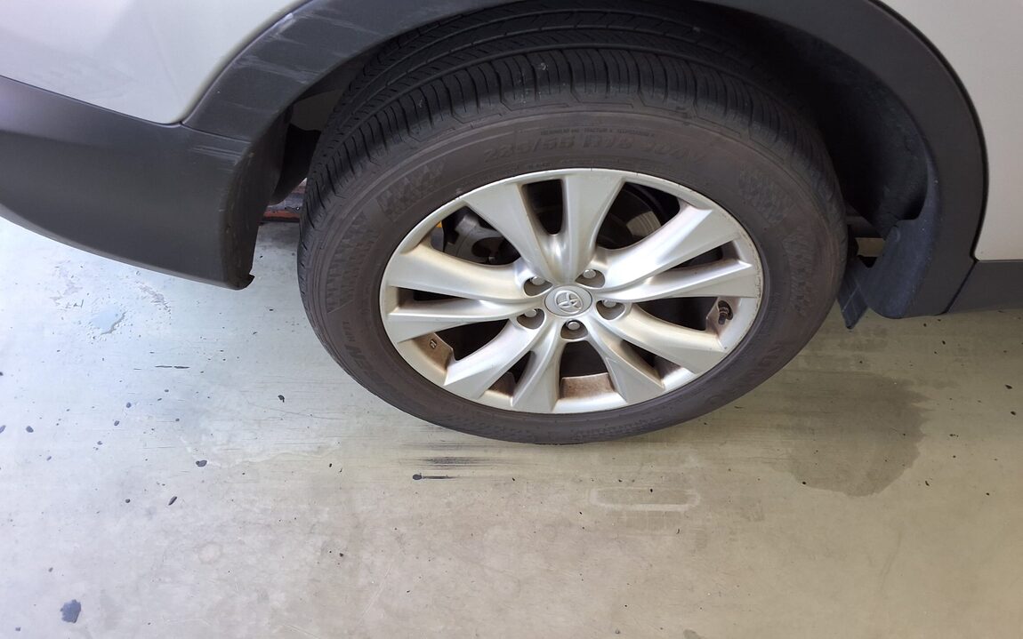 TOYOTA RAV4 (4TH GEN) 2.5 4WD 2014 - zdjęcie 27