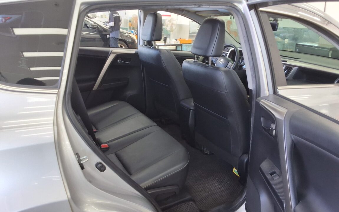 TOYOTA RAV4 (4TH GEN) 2.5 4WD 2014 - zdjęcie 13