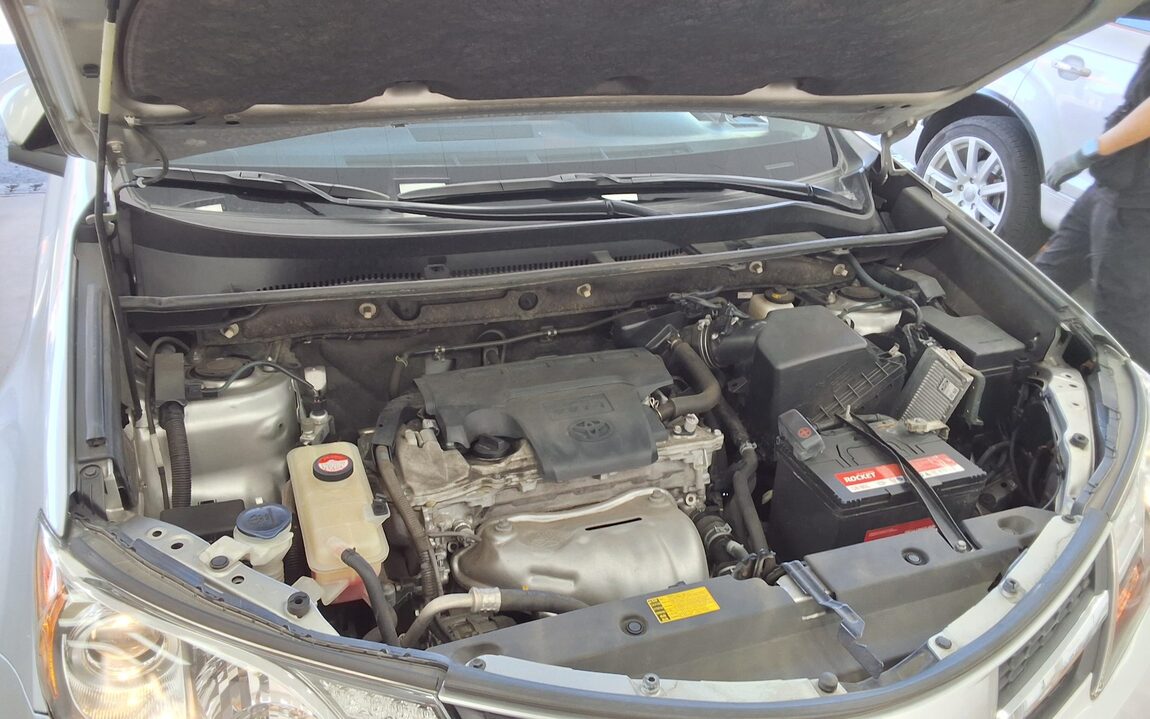 TOYOTA RAV4 (4TH GEN) 2.5 4WD 2014 - zdjęcie 22