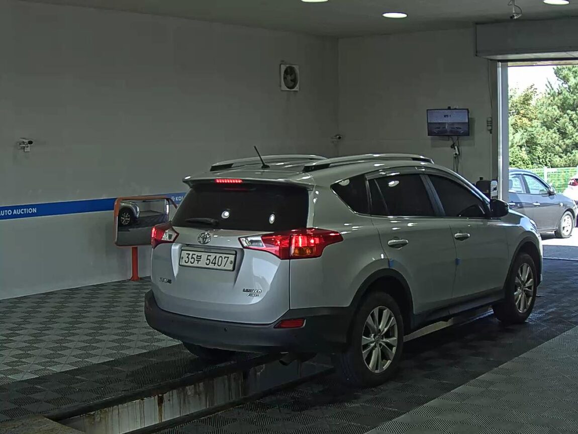 TOYOTA RAV4 (4TH GEN) 2.5 4WD 2014 - zdjęcie 5