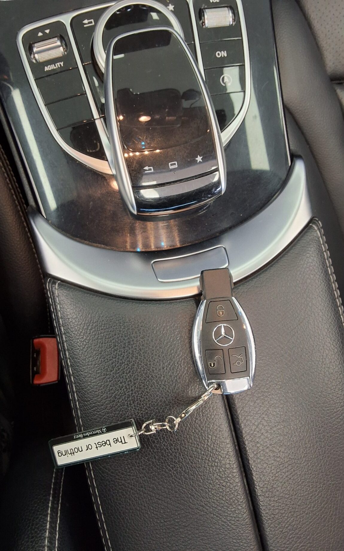MERCEDES-BENZ C-CLASS (4TH GEN) C220 CDI BLUETEC AVANTGARDE 2015 - zdjęcie 20