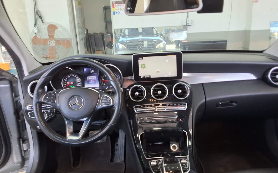 MERCEDES-BENZ C-CLASS (4TH GEN) C220 CDI BLUETEC AVANTGARDE 2015 - zdjęcie 11