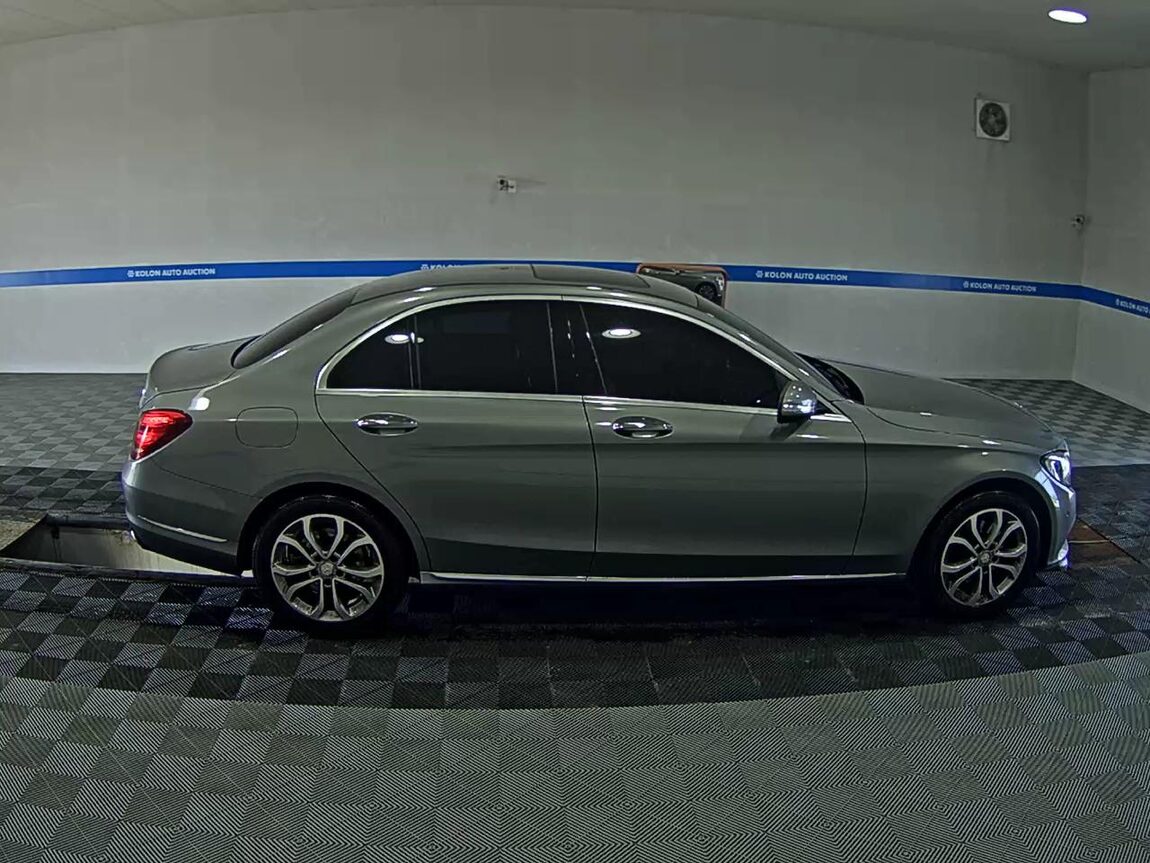 MERCEDES-BENZ C-CLASS (4TH GEN) C220 CDI BLUETEC AVANTGARDE 2015 - zdjęcie 4