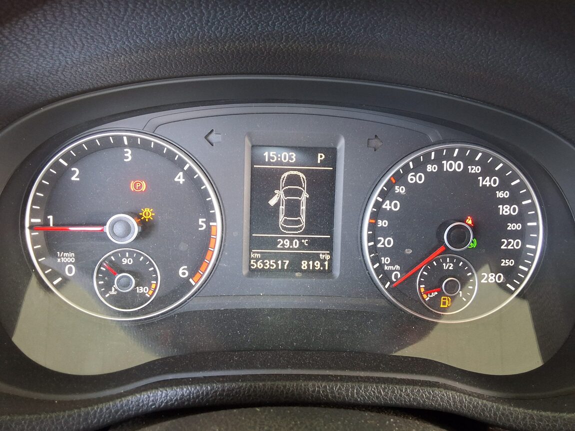 VOLKSWAGEN THE NEW PASSAT (7TH GEN) 2.0 TDI 2012 - zdjęcie 9