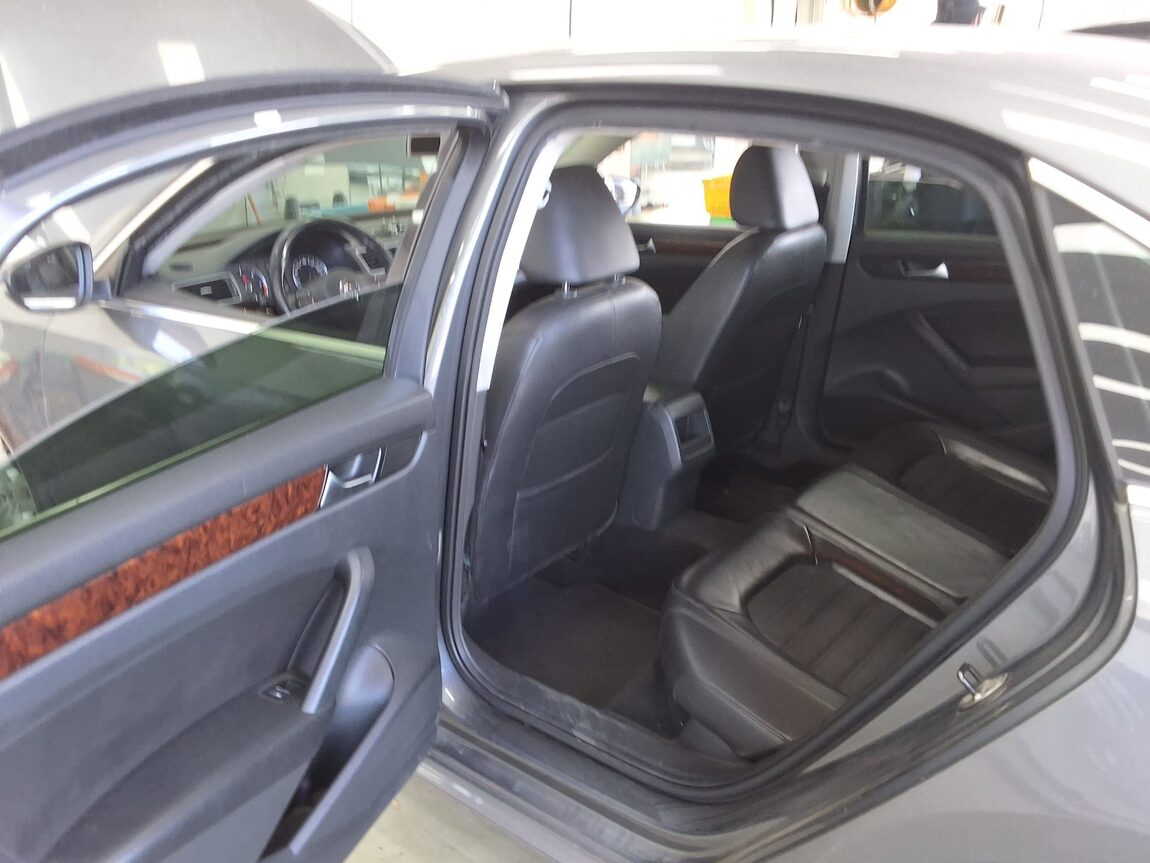 VOLKSWAGEN THE NEW PASSAT (7TH GEN) 2.0 TDI 2012 - zdjęcie 12