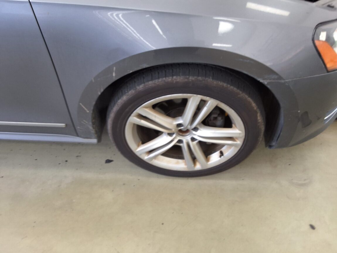 VOLKSWAGEN THE NEW PASSAT (7TH GEN) 2.0 TDI 2012 - zdjęcie 25