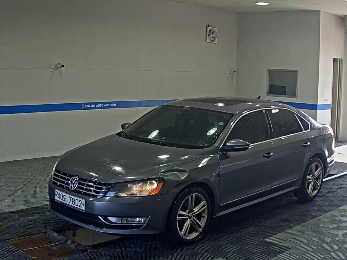 VOLKSWAGEN THE NEW PASSAT (7TH GEN) 2.0 TDI 2012 - zdjęcie 2
