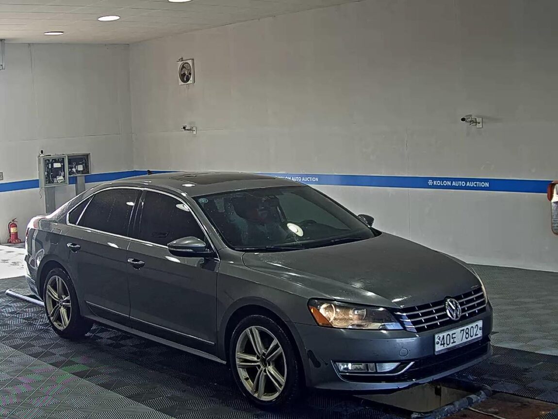 VOLKSWAGEN THE NEW PASSAT (7TH GEN) 2.0 TDI 2012 - zdjęcie 3