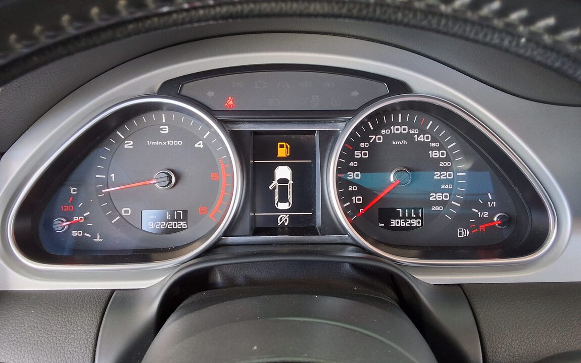 AUDI Q7 3.0 TDI QUATTRO DYNAMIC 2014 - zdjęcie 9