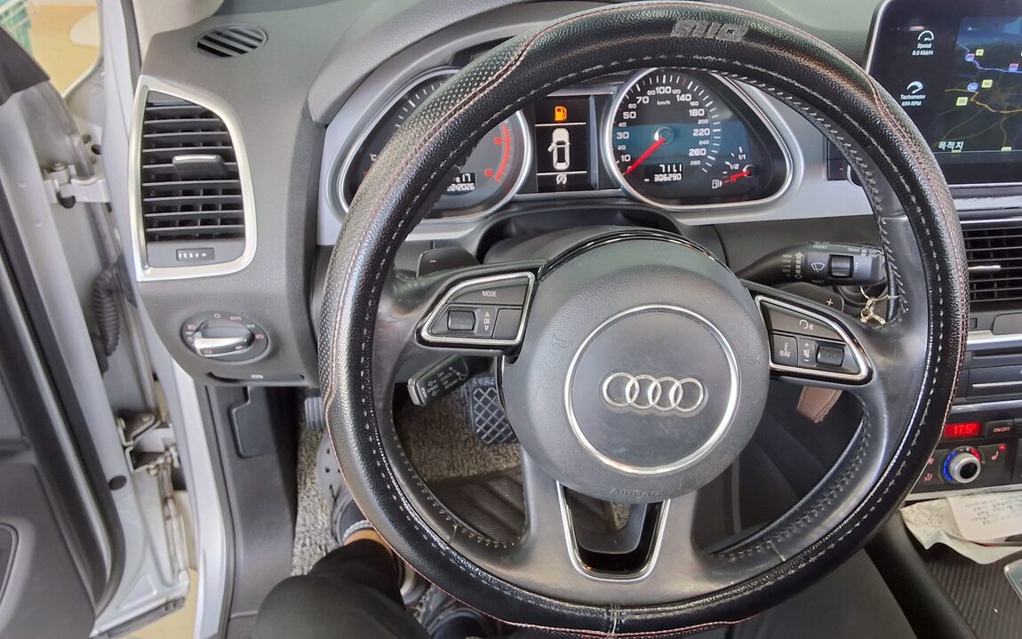 AUDI Q7 3.0 TDI QUATTRO DYNAMIC 2014 - zdjęcie 17