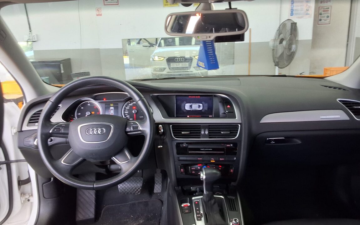 AUDI A4 (4TH GEN) 35 TDI QUATTRO 2015 - zdjęcie 11