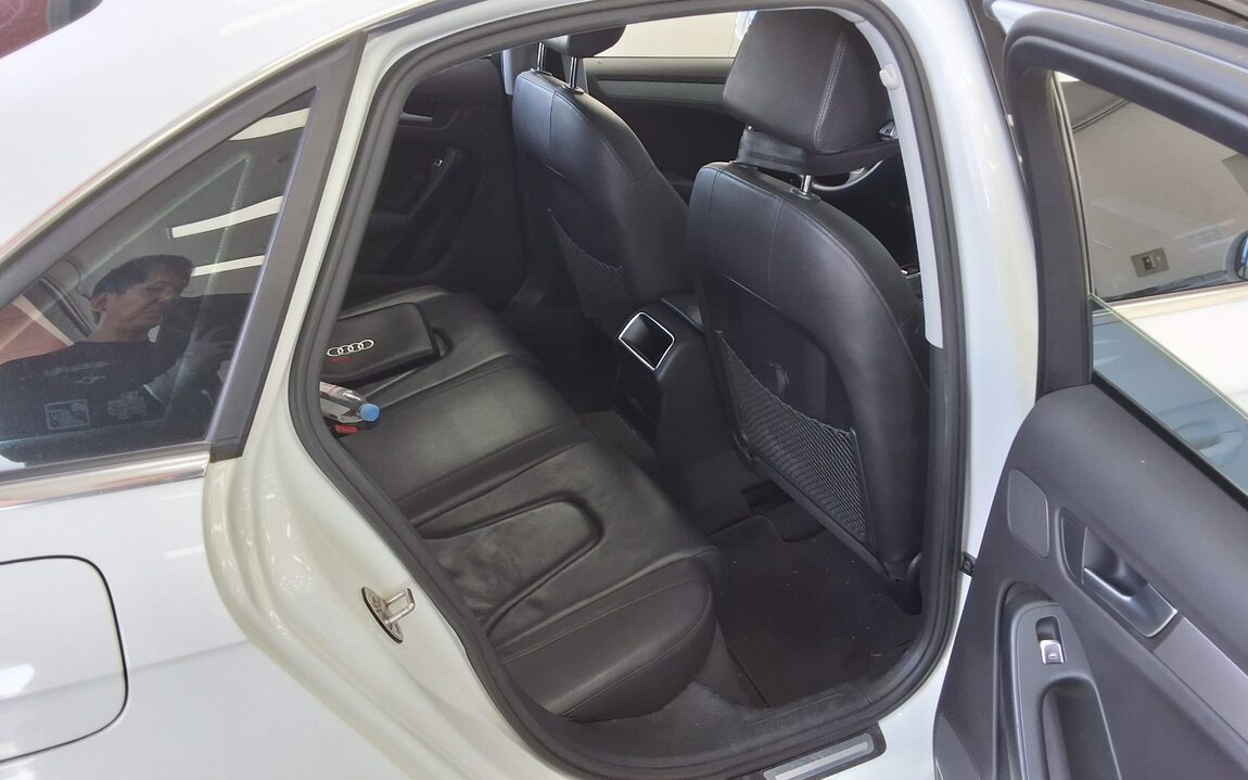 AUDI A4 (4TH GEN) 35 TDI QUATTRO 2015 - zdjęcie 13