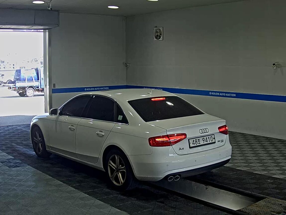 AUDI A4 (4TH GEN) 35 TDI QUATTRO 2015 - zdjęcie 6