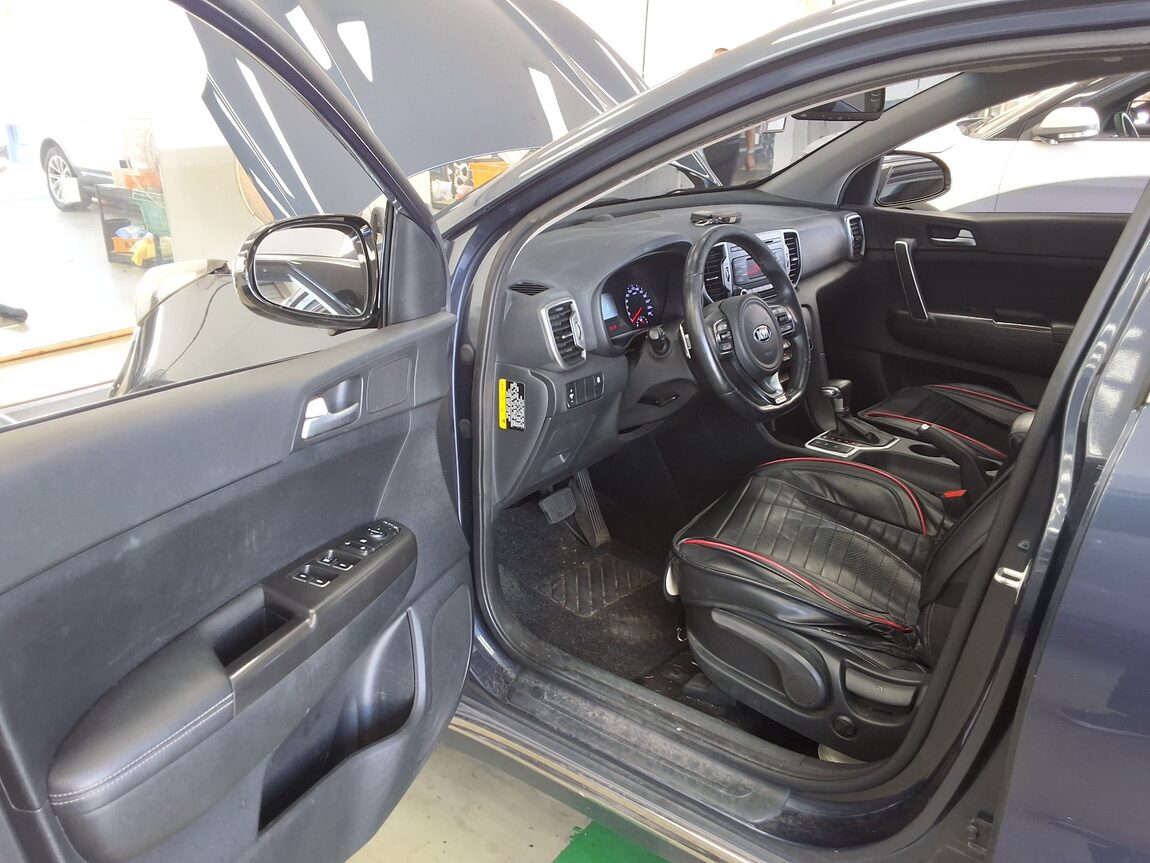 KIA NEW SPORTAGE 1.7 2WD NOBLESSE 2016 - zdjęcie 11