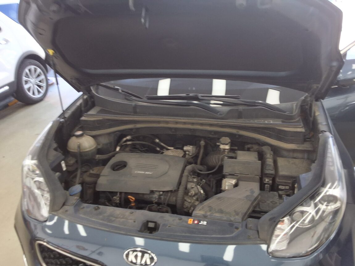 KIA NEW SPORTAGE 1.7 2WD NOBLESSE 2016 - zdjęcie 20