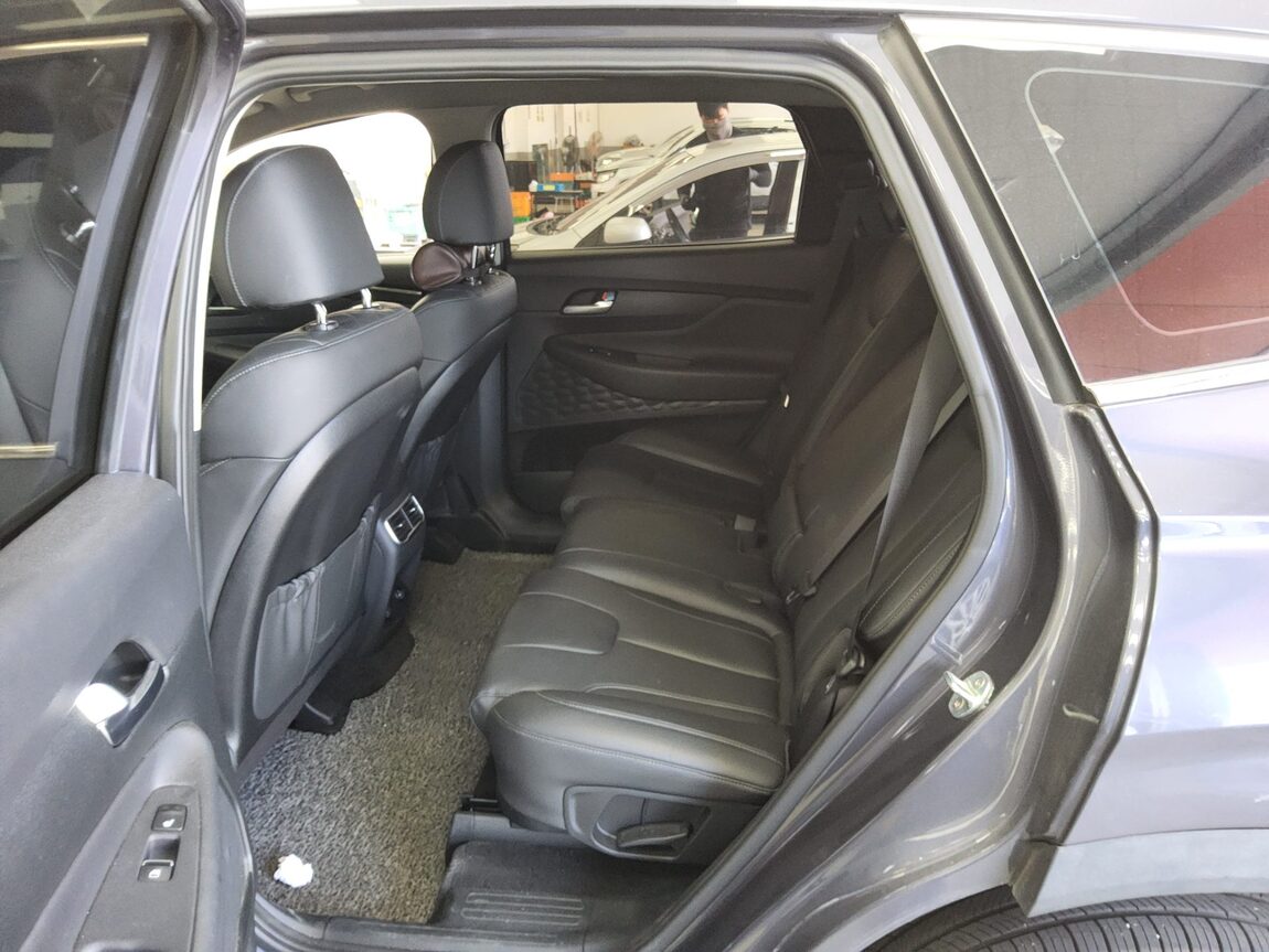 HYUNDAI THE NEW SANTA FE DIESEL 2.2 AWD PREMIUM 2021 - zdjęcie 12