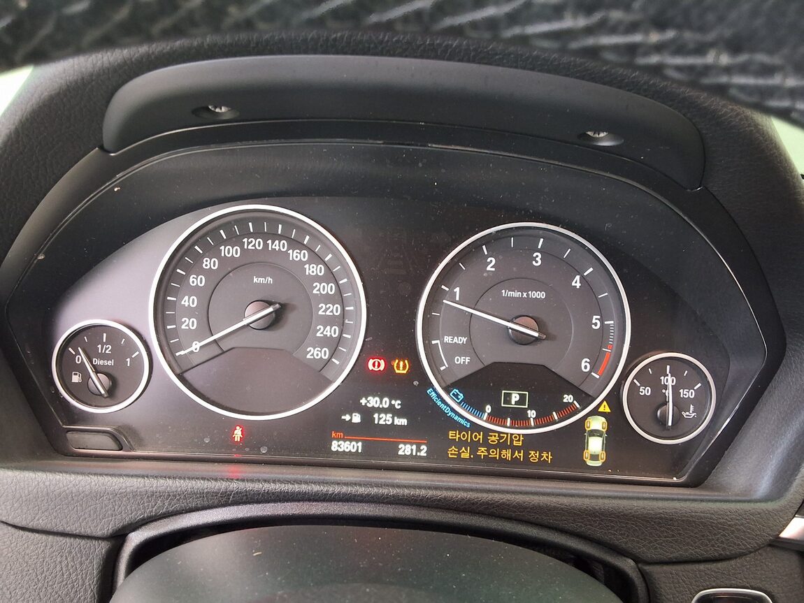 BMW 3 SERIES (6TH GEN) 320d 2015 - zdjęcie 10