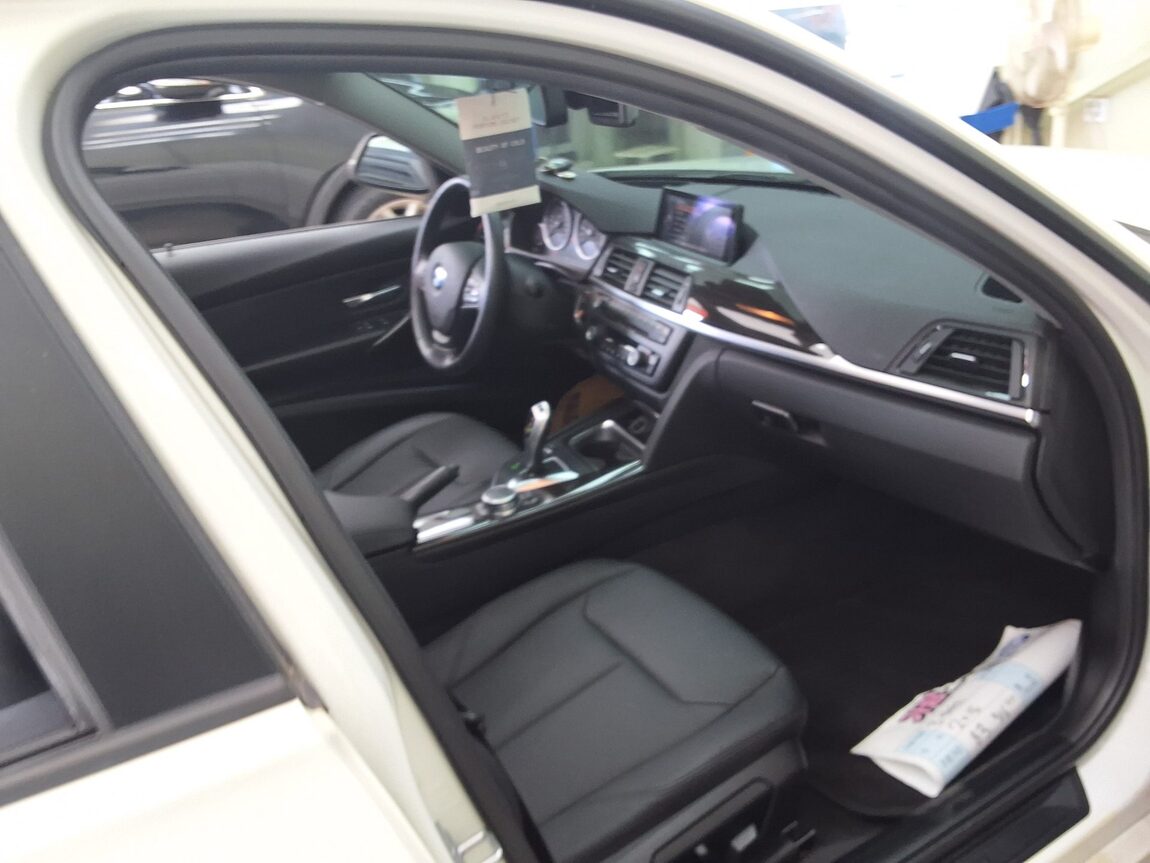 BMW 3 SERIES (6TH GEN) 320d 2015 - zdjęcie 15
