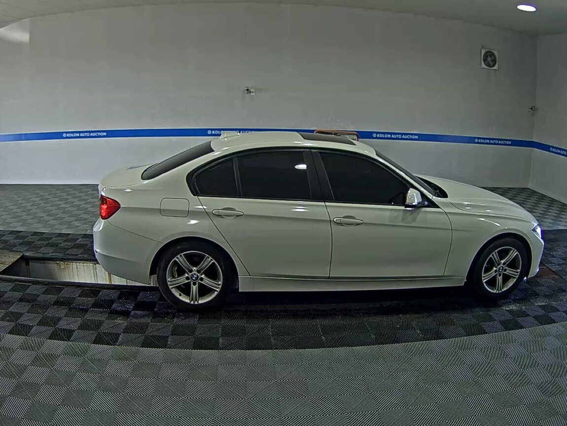 BMW 3 SERIES (6TH GEN) 320d 2015 - zdjęcie 4