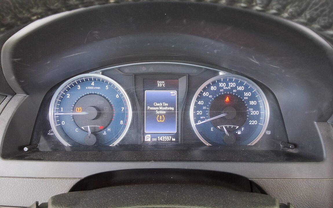 TOYOTA CAMRY (9TH GEN) 2.5 XLE 2015 - zdjęcie 9
