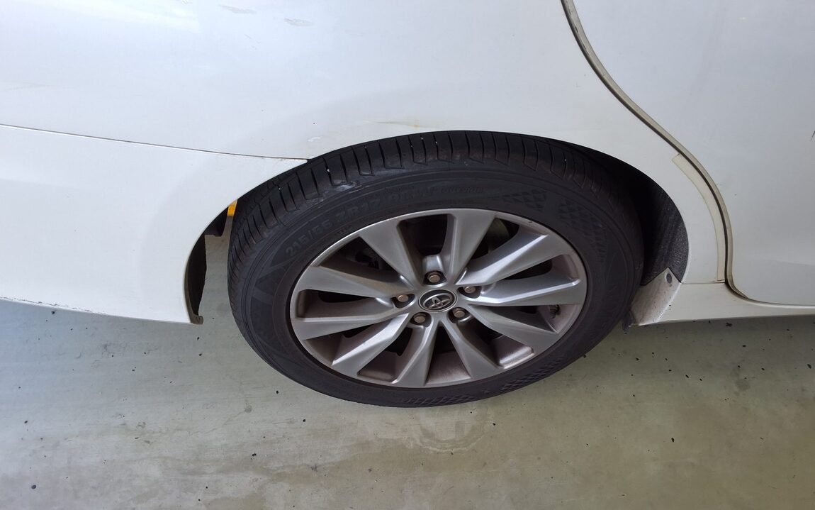 TOYOTA CAMRY (9TH GEN) 2.5 XLE 2015 - zdjęcie 27
