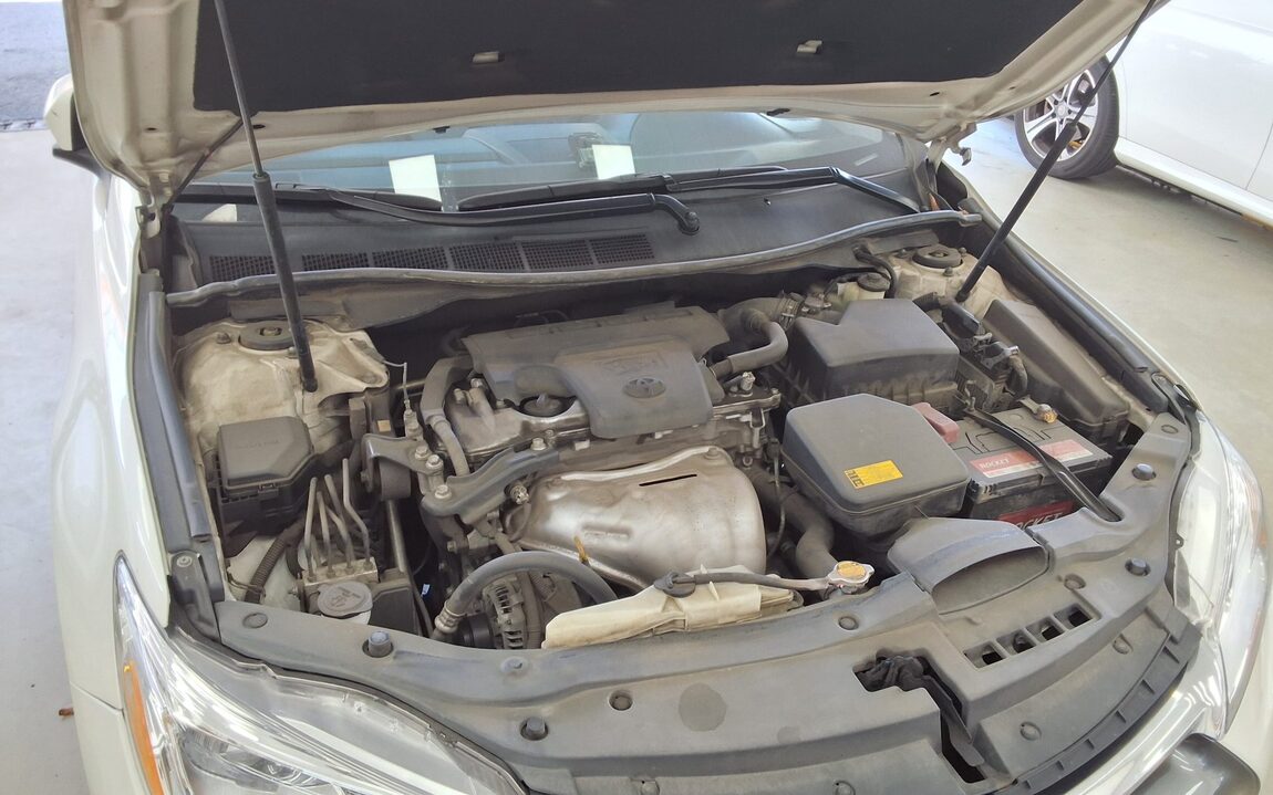 TOYOTA CAMRY (9TH GEN) 2.5 XLE 2015 - zdjęcie 22