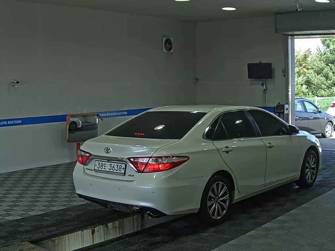 TOYOTA CAMRY (9TH GEN) 2.5 XLE 2015 - zdjęcie 5