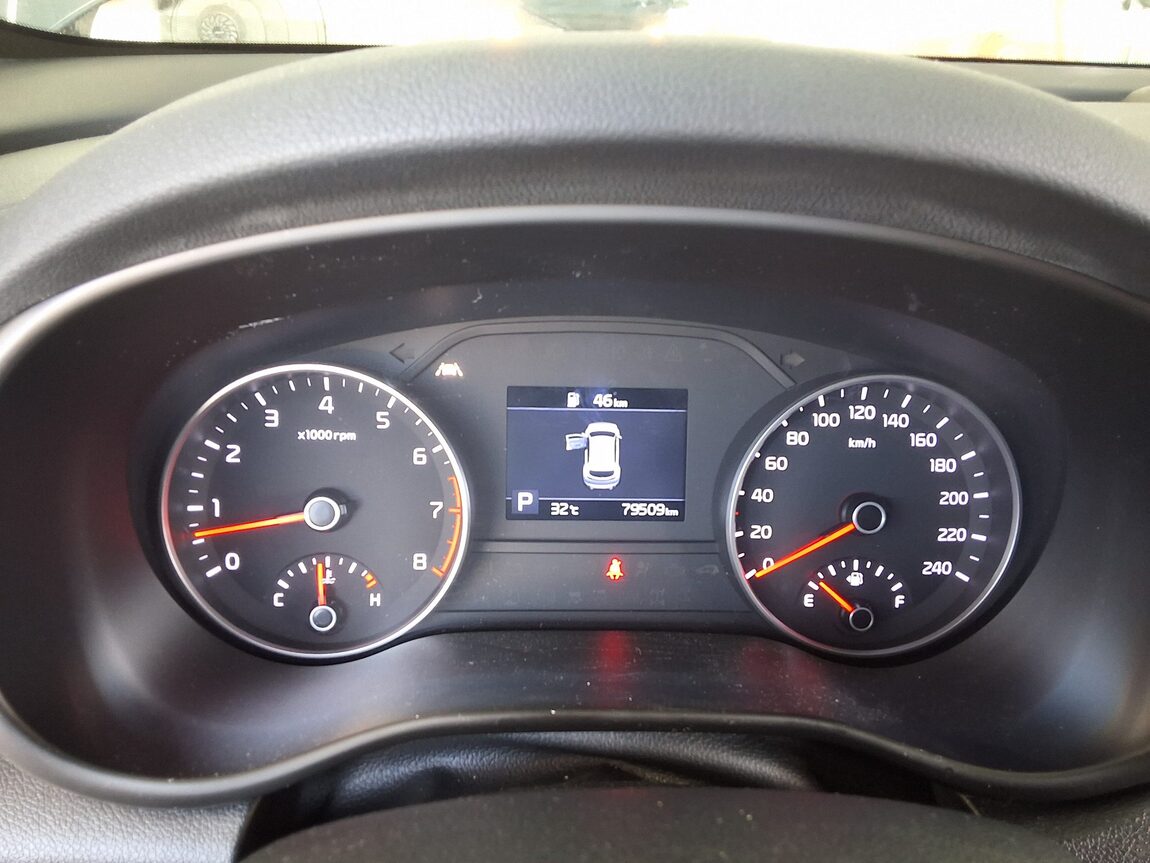 KIA SPORTAGE THE BOLD 2.0 GASOLINE PRESTIGE 2019 - zdjęcie 9