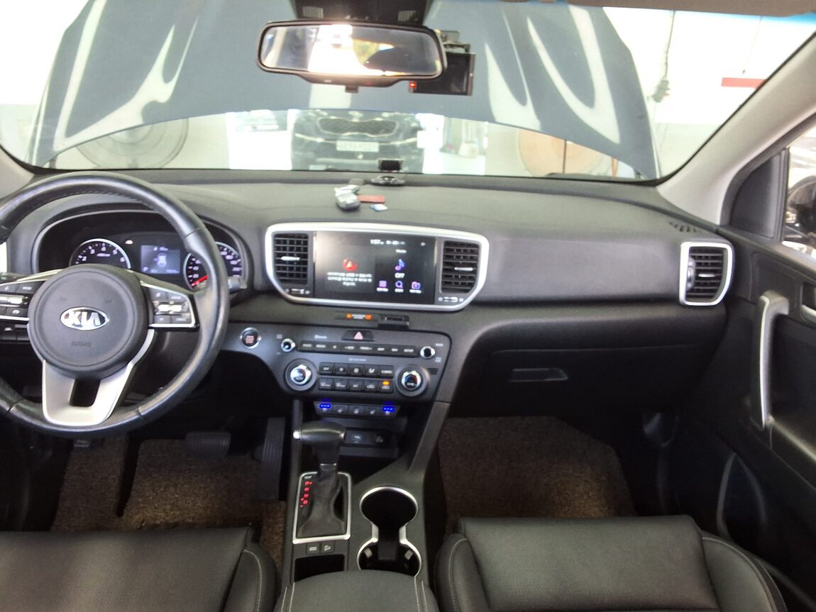 KIA SPORTAGE THE BOLD 2.0 GASOLINE PRESTIGE 2019 - zdjęcie 11