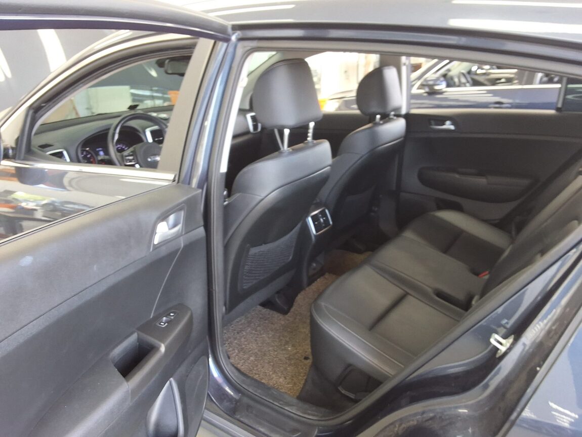 KIA SPORTAGE THE BOLD 2.0 GASOLINE PRESTIGE 2019 - zdjęcie 12