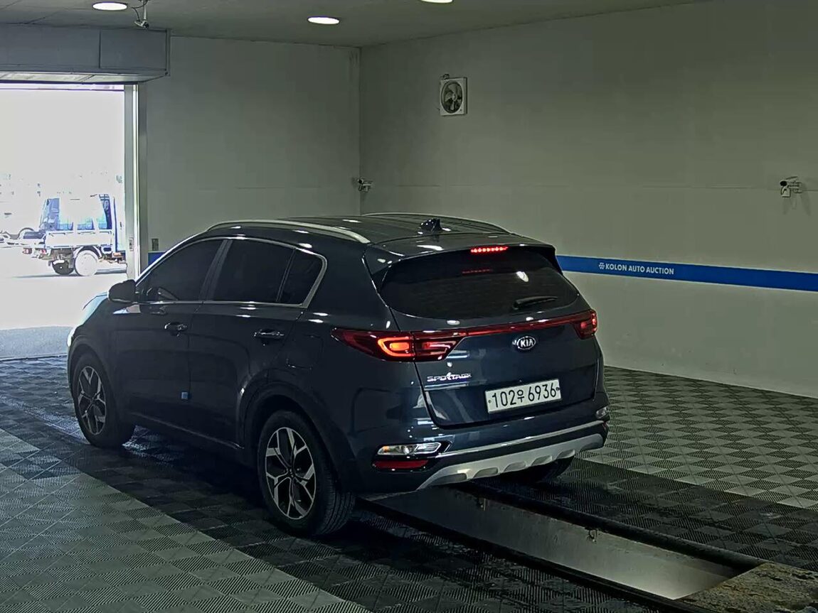 KIA SPORTAGE THE BOLD 2.0 GASOLINE PRESTIGE 2019 - zdjęcie 6