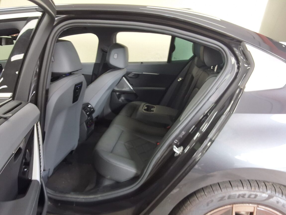 BMW 5 SERIES (8TH GEN) 530i xDRIVE 2025 - zdjęcie 17