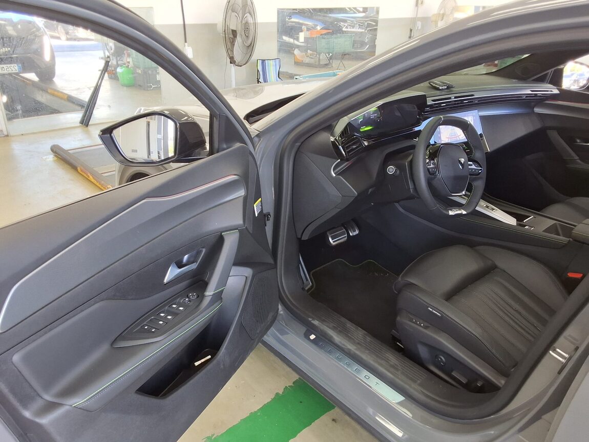 PEUGEOT 408 1.2 GT 2025 - zdjęcie 11