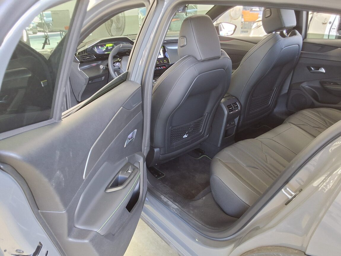 PEUGEOT 408 1.2 GT 2025 - zdjęcie 15