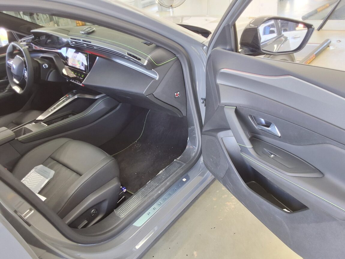 PEUGEOT 408 1.2 GT 2025 - zdjęcie 19