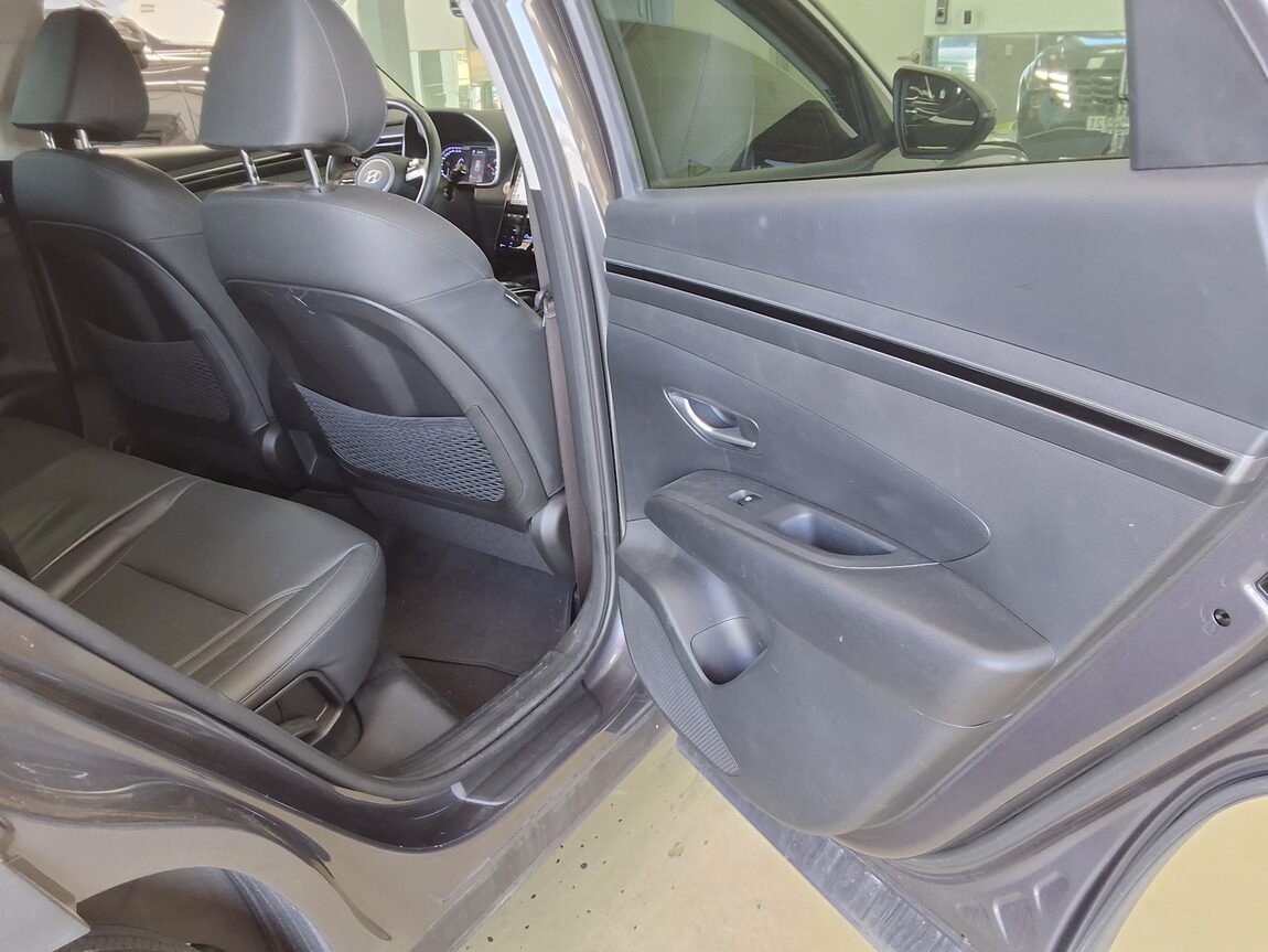 HYUNDAI THE ALL NEW TUCSON 2.0 DIESEL 2WD MODERN 2023 - zdjęcie 17