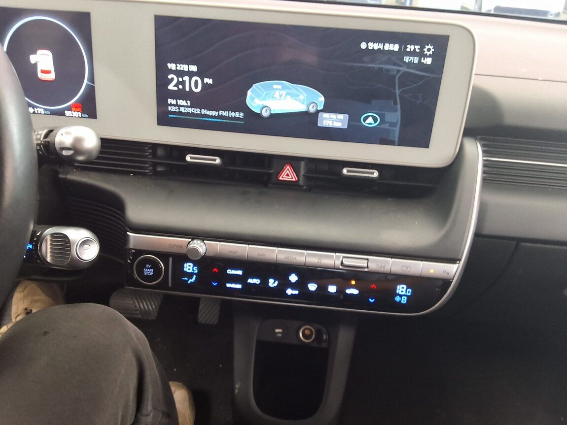 HYUNDAI IONIQ 5 EV AWD LONG RANGE EXCLUSIVE 2022 - zdjęcie 24