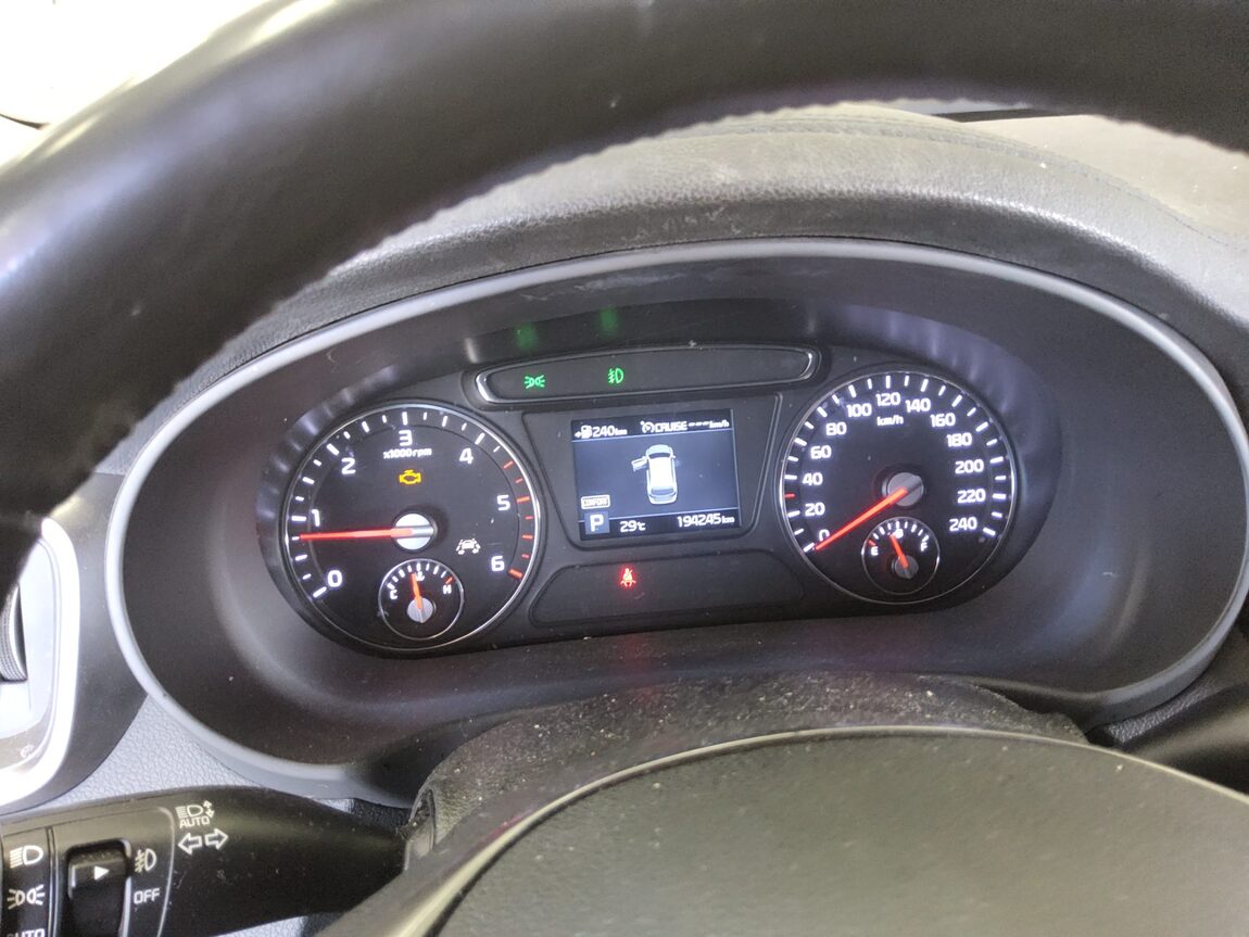 KIA THE NEW SORENTO DIESEL R2.2 2WD NOBLESSE 2018 - zdjęcie 9