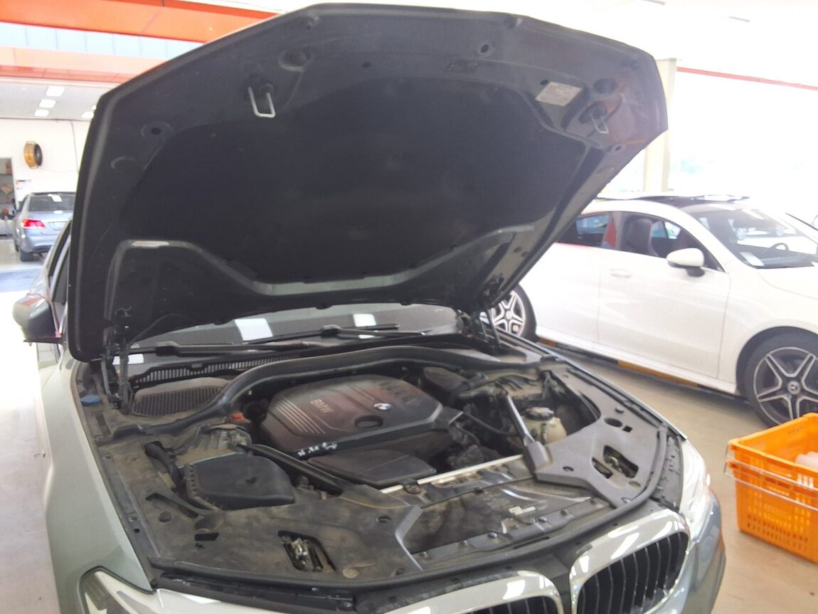BMW 5 SERIES (7TH GEN) 520d xDRIVE M SPORT PACK 2017 - zdjęcie 18