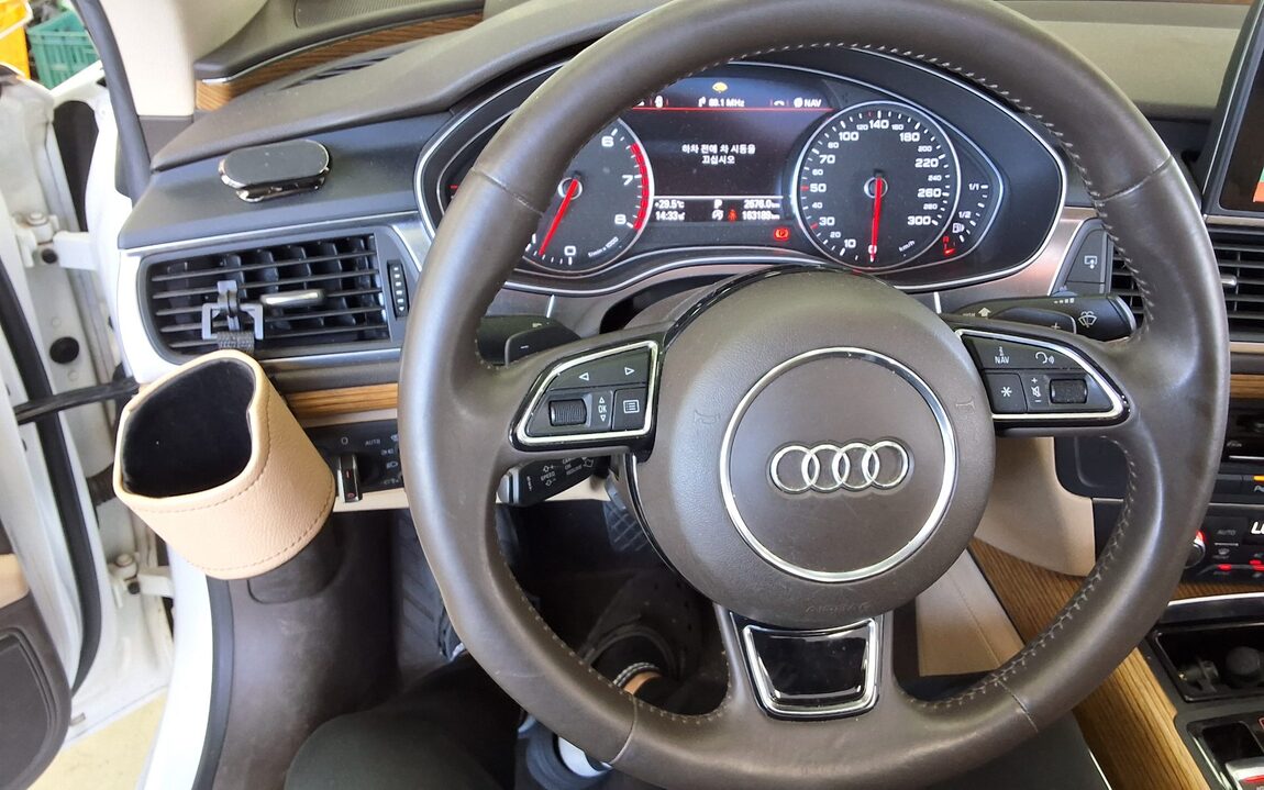 AUDI A7 3.0 TFSI QUATTRO PRESTIGE 2014 - zdjęcie 17