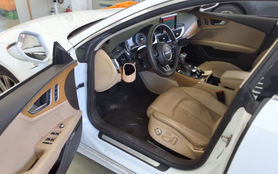 AUDI A7 3.0 TFSI QUATTRO PRESTIGE 2014 - zdjęcie 10