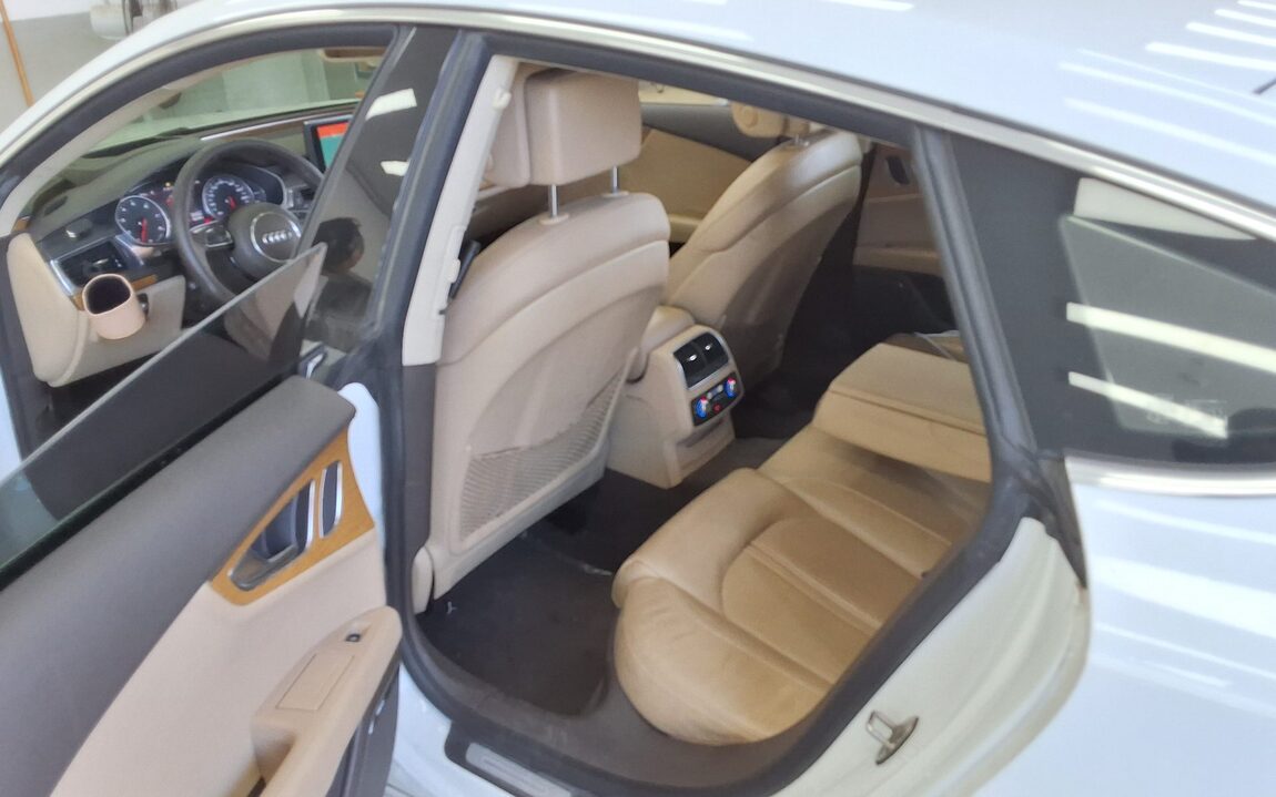 AUDI A7 3.0 TFSI QUATTRO PRESTIGE 2014 - zdjęcie 12