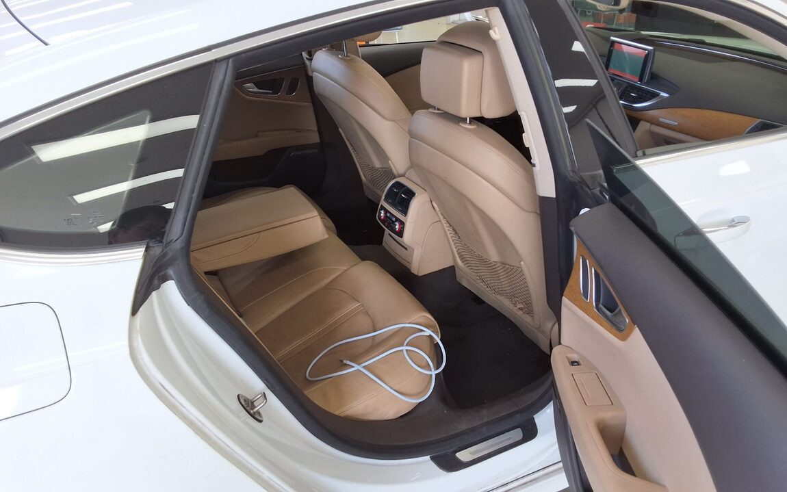 AUDI A7 3.0 TFSI QUATTRO PRESTIGE 2014 - zdjęcie 13