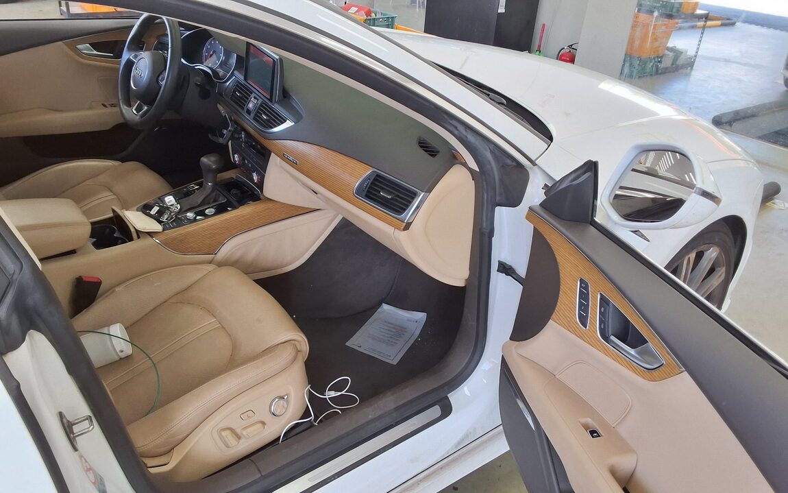 AUDI A7 3.0 TFSI QUATTRO PRESTIGE 2014 - zdjęcie 14