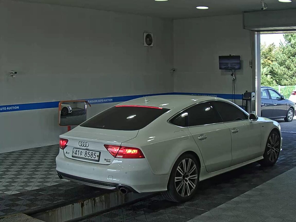 AUDI A7 3.0 TFSI QUATTRO PRESTIGE 2014 - zdjęcie 5