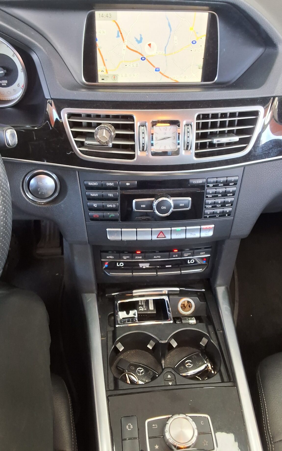 MERCEDES-BENZ E-CLASS (4TH GEN) E250 CDI 4MATIC 2014 - zdjęcie 18