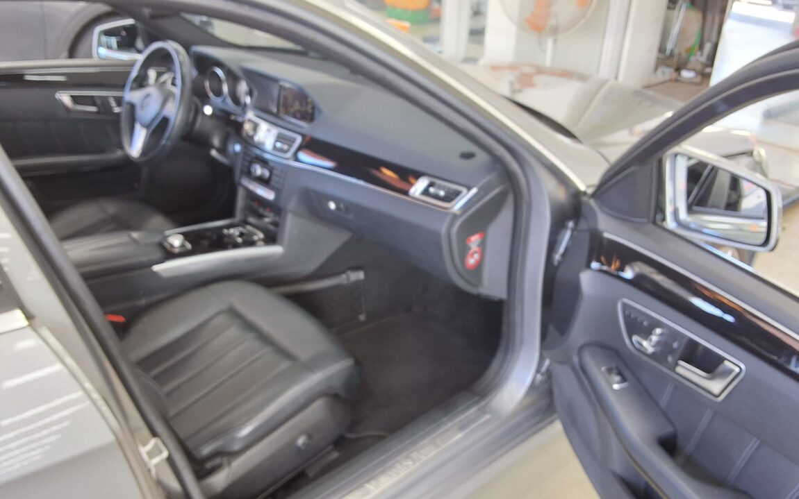 MERCEDES-BENZ E-CLASS (4TH GEN) E250 CDI 4MATIC 2014 - zdjęcie 14