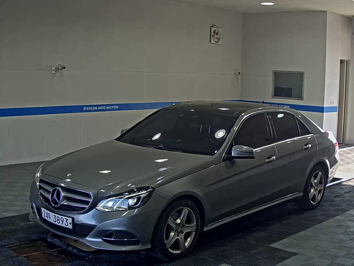 MERCEDES-BENZ E-CLASS (4TH GEN) E250 CDI 4MATIC 2014 - zdjęcie 2