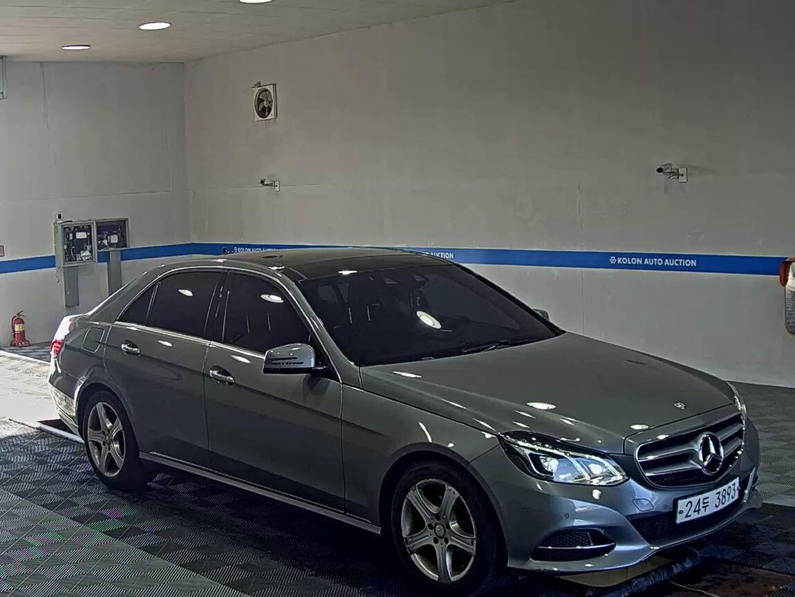 MERCEDES-BENZ E-CLASS (4TH GEN) E250 CDI 4MATIC 2014 - zdjęcie 3